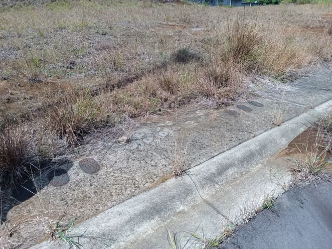 VENDO TERRENO YA CON OBRAS PARA URBANIZAR