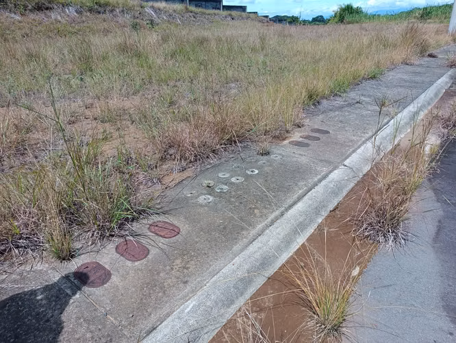 VENDO TERRENO YA CON OBRAS PARA URBANIZAR