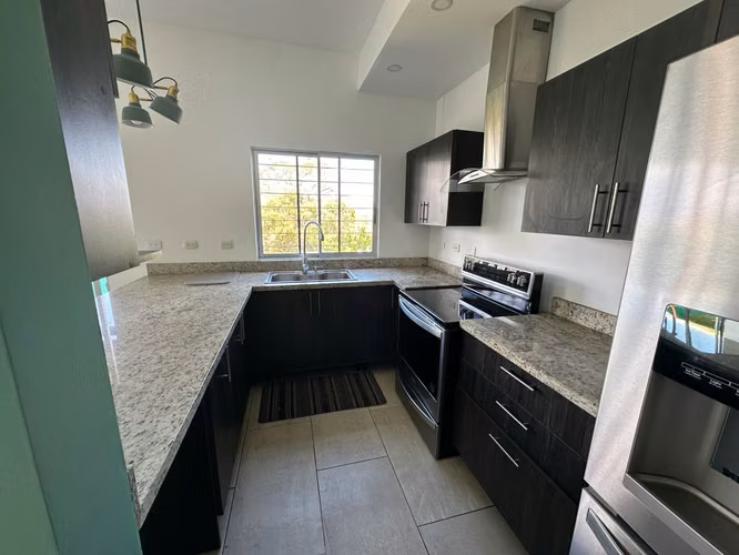 Venta de casa en Escazú - Imagen 2