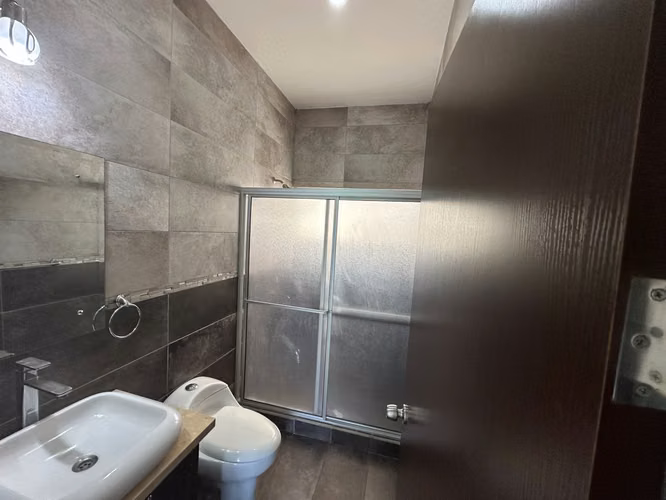 Venta de casa en Escazú - Imagen 8