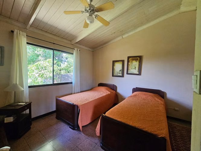 PUNTARENAS EN VENTA. JUNTO AL MAR! EXCELENTE PRECIO Y NEGOCIABLE!