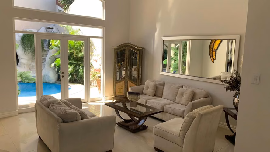 Casa en Venta en Heredia Ciudad Cariari | Jardín, Piscina y Ubicación Premium