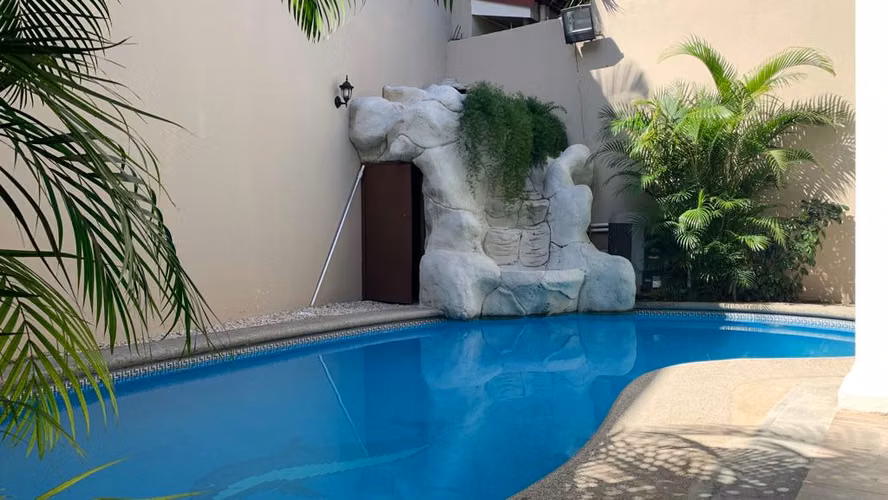 Casa en Venta en Heredia Ciudad Cariari | Jardín, Piscina y Ubicación Premium