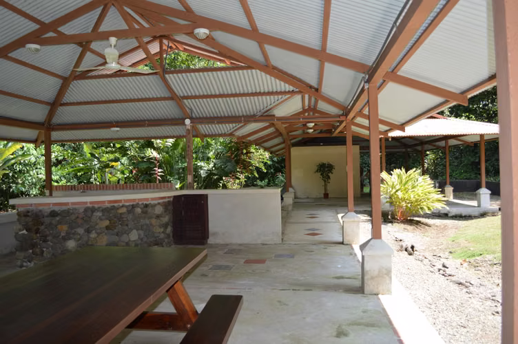 Casa rodeada de 40.000 m² de selva