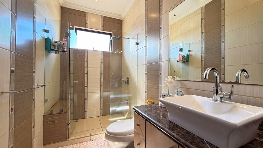 Venta casa de lujo Residencial Altamonte, Curridabat. (FE)