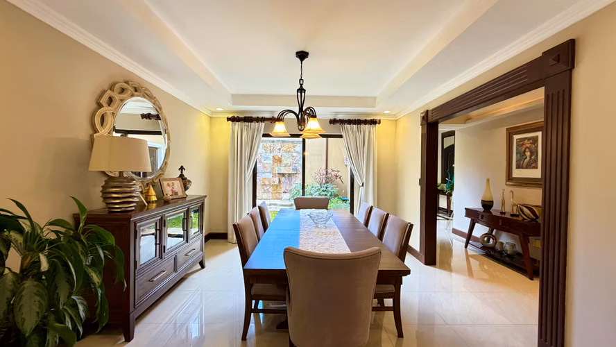 Venta casa de lujo Residencial Altamonte, Curridabat. (FE)
