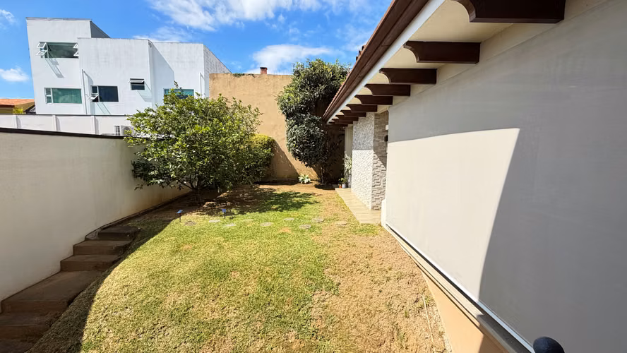 Venta casa de lujo Residencial Altamonte, Curridabat. (FE)
