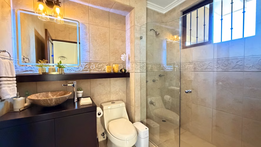 Venta casa de lujo Residencial Altamonte, Curridabat. (FE)