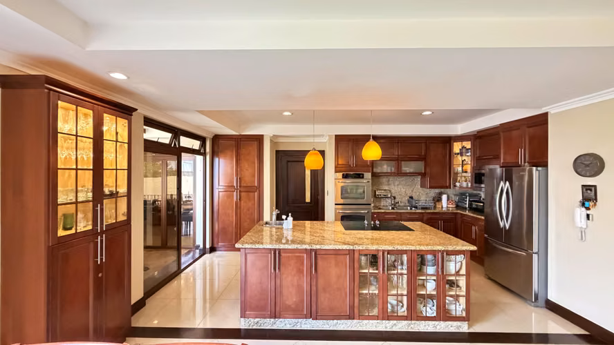 Venta casa de lujo Residencial Altamonte, Curridabat. (FE)