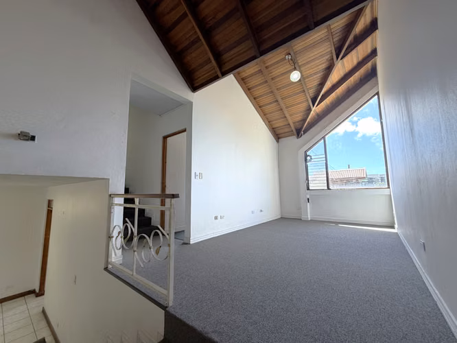 Casa en venta: 3 Habitaciones en Guadalupe Goicoechea con Ubicación Céntrica y 244 m² - Imagen 6