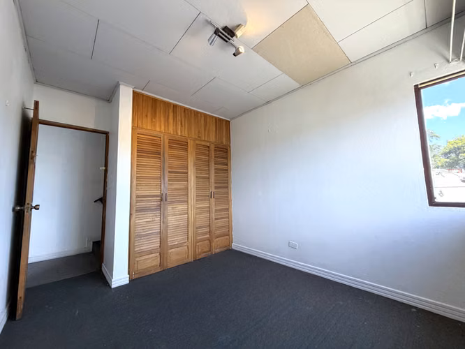 Casa en venta: 3 Habitaciones en Guadalupe Goicoechea con Ubicación Céntrica y 244 m² - Imagen 10
