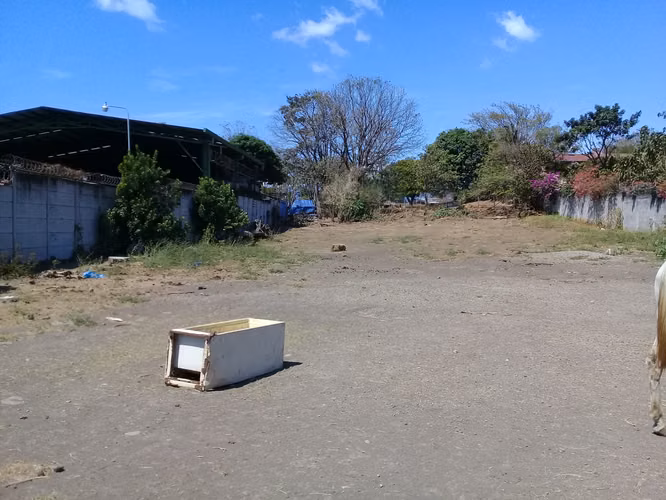 VENDO LOTE INDUSTRIAL.