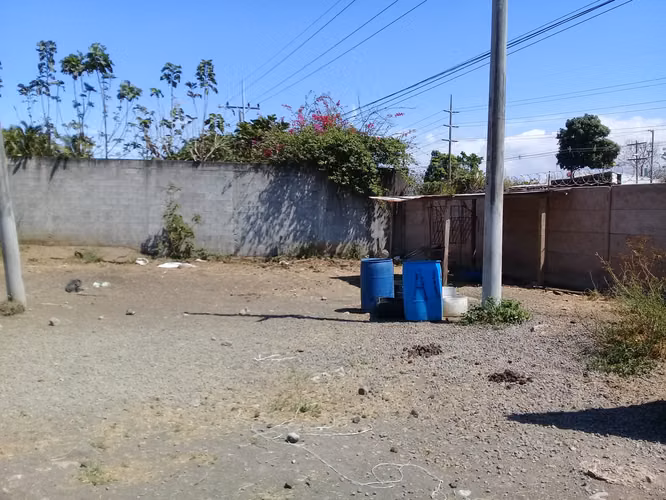 VENDO LOTE INDUSTRIAL.