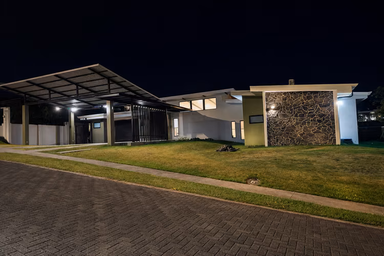 CASA DE 1 PLANTA EN CONDO- LAS VUELTAS-GUACIMA-ALAJUELA SE VENDE