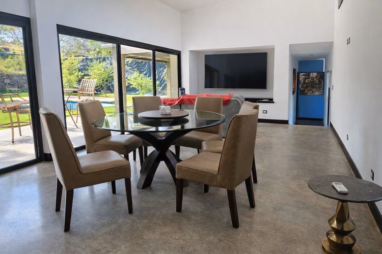 CASA DE 1 PLANTA EN CONDO- LAS VUELTAS-GUACIMA-ALAJUELA SE VENDE