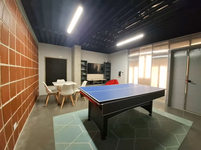 Apartamento de una habitación con línea blanca en Sabana, San José - Imagen 20