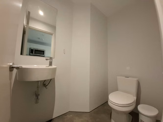 Apartamento de una habitación con línea blanca en Sabana, San José - Imagen 6