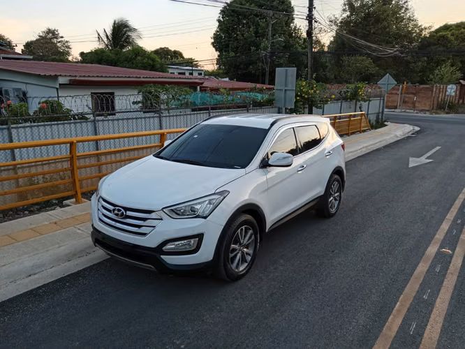 SANTA FE 2013 4x4 2,200 cc - Imagen 3