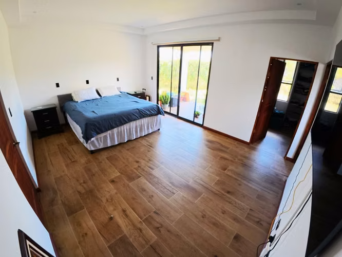 Casa Moderna de Lujo en Condominio exclusivo con Amplio Jardín Privado ( JS 1322 18 )