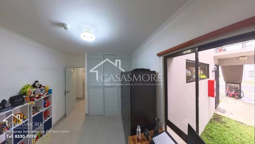 VENTA APARTAMENTO CONDOMINIO FRANCISCO DE HEREDIA 1ER NIVEL CON PATIO