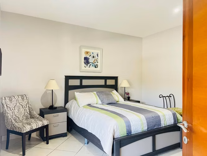Venta de Casa amueblada en San Rafael Escazú