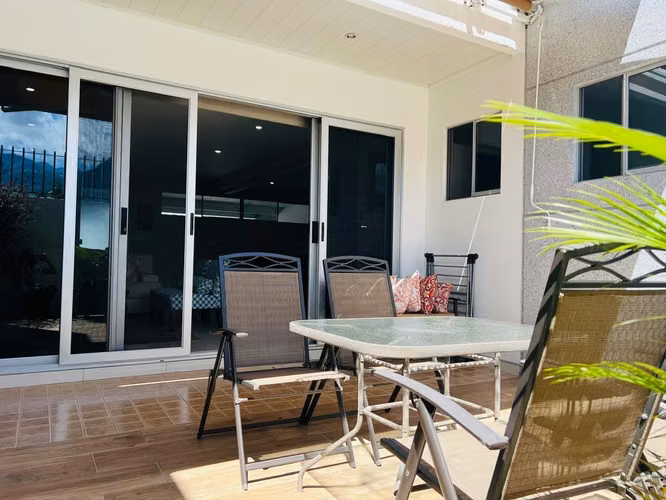Venta de Casa amueblada en San Rafael Escazú