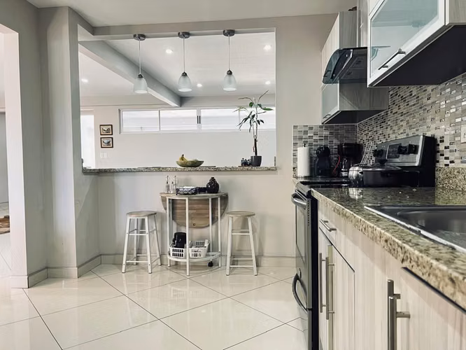 Venta de Casa amueblada en San Rafael Escazú