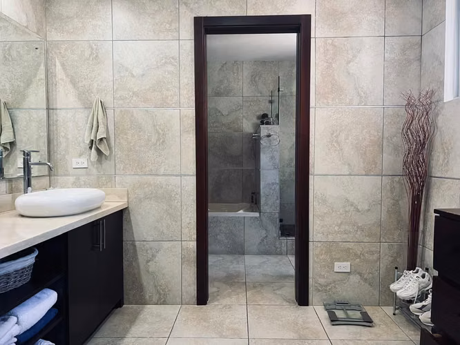Venta de Casa amueblada en San Rafael Escazú