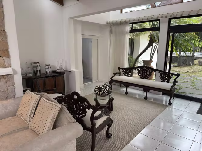 Se vende casa independiente con mas de 1000 metros de lote en Rohrmoser - Imagen 13