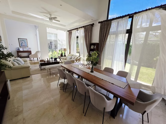 Venta de Casa de lujo con amplio jardín, Hacienda del Sol, Santa Ana - Imagen 12
