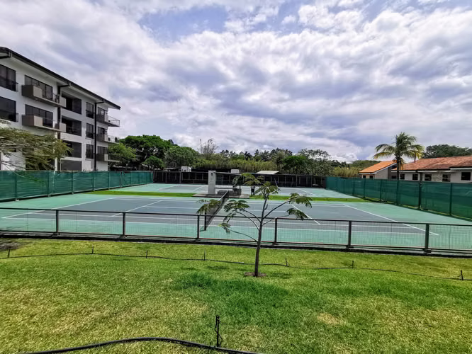 Venta de Casa, Condominio Parques del Sol, Santa Ana