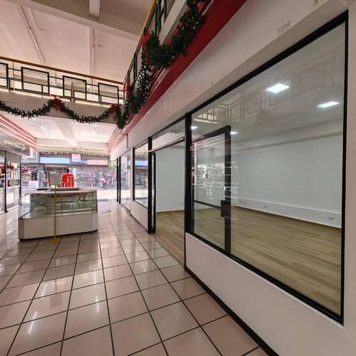 ALQUILER LOCAL COMERCIAL SAN JOSE CENTRO 30 MTRS - Imagen 2