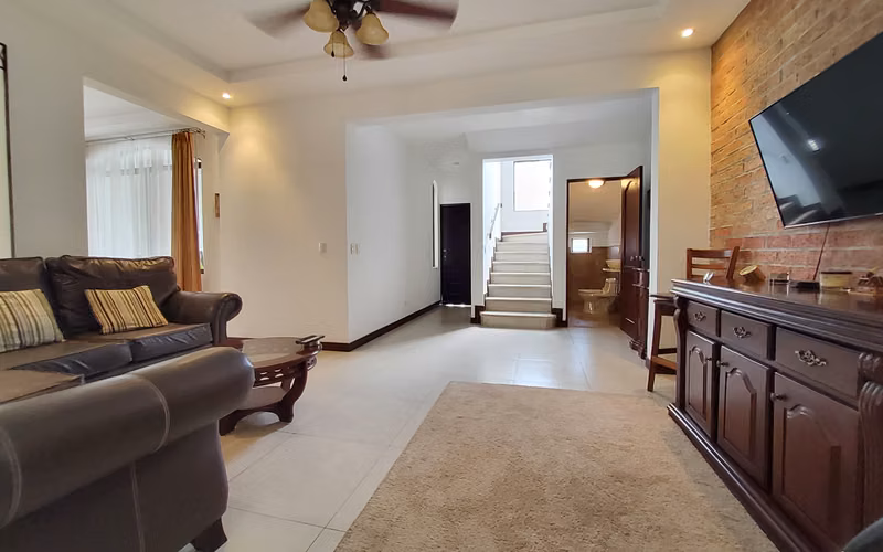 CASA MODERNA EN CONDOMINIO POZOS DE SANTA ANA-259m2-3 HABITACIONES-FINOS ACABADOS - Imagen 10