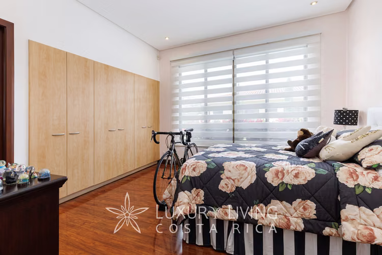 20392 – Alquiler Casa con piscina, 4 habitaciones. 1 nivel en condominio - Imagen 18