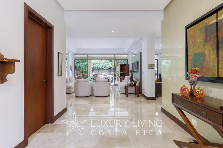 20392 – Alquiler Casa con piscina, 4 habitaciones. 1 nivel en condominio - Imagen 3