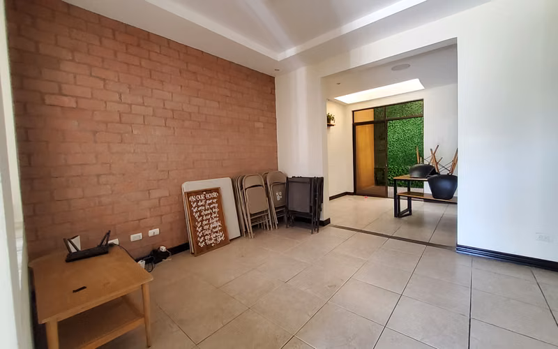 CASA MODERNA EN CONDOMINIO POZOS DE SANTA ANA-259m2-3 HABITACIONES