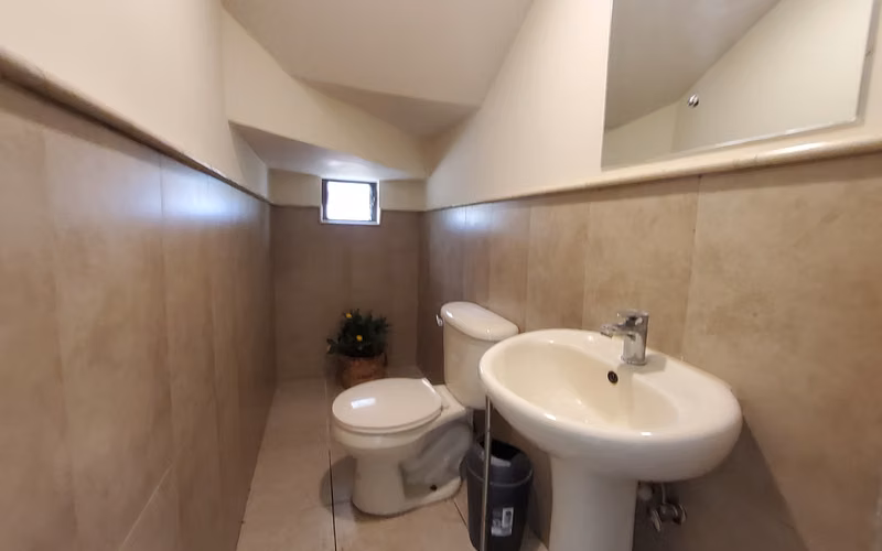 CASA MODERNA EN CONDOMINIO POZOS DE SANTA ANA-259m2-3 HABITACIONES