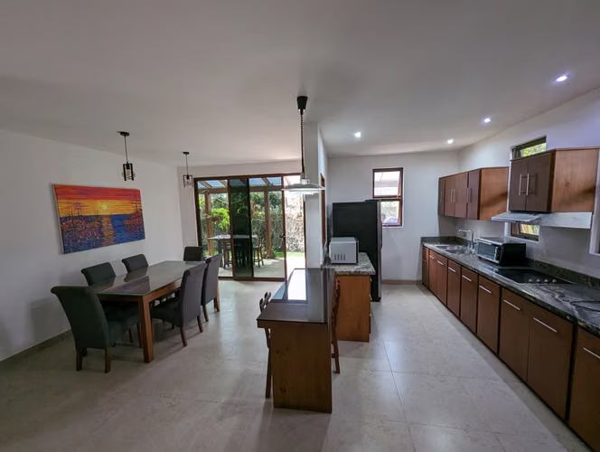Casa en exclusivo Condominio 5 dormitorios gimnasio canchas tenis - Imagen 7