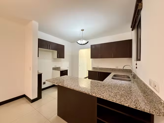 Casa en venta en condominio en Lagunilla de Heredia - Imagen 4