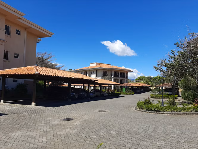 VENDO LINDO CONDOMINIO EN BELEN HEREDIA