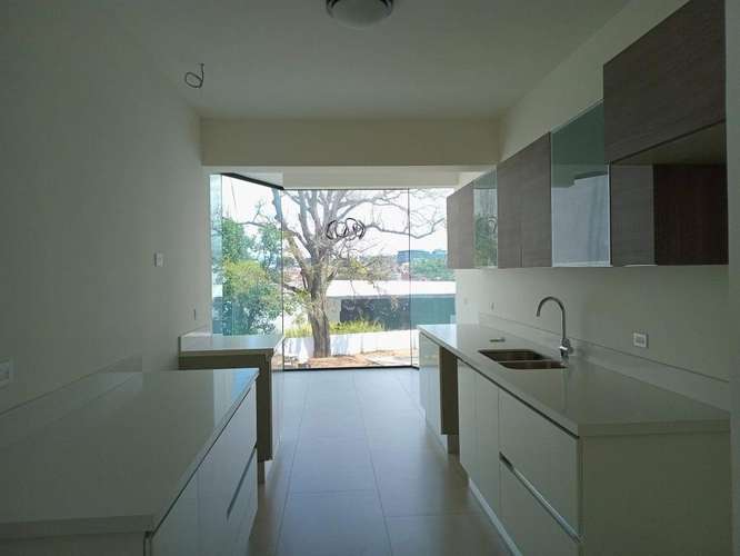 MODERNO EN ESCAZU CONDOMINIO - Imagen 3