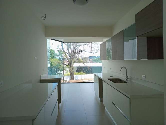 MODERNO EN ESCAZU CONDOMINIO - Imagen 15