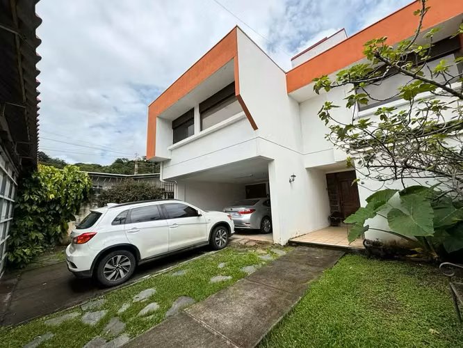 Casa independiente en Venta en Santa Ana - Imagen 2