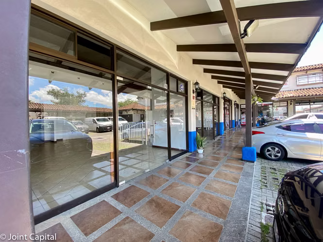 Local Comercial | Restaurante - Santo Domingo, Heredia | 188 m² | Mezzanine
