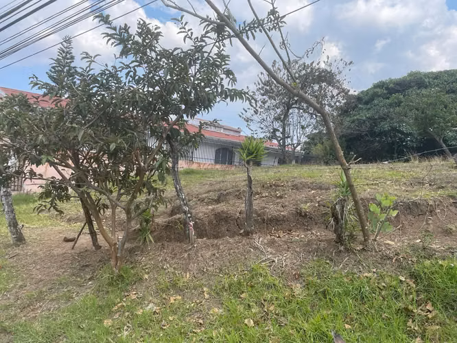 Lote en San Antonio de Escazú. En residencial - Imagen 5