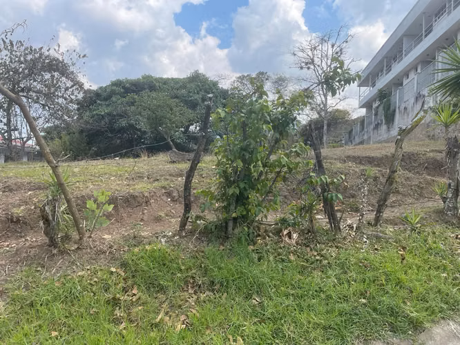 Lote en San Antonio de Escazú. En residencial - Imagen 3