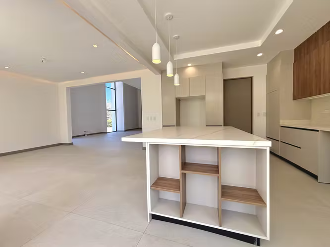 Venta de exclusiva casa en Condominio – Río Oro, Santa Ana - Imagen 7