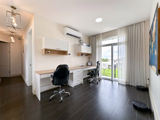 Venta de espectacular residencia de lujo ubicada en Los Reyes - Imagen 19