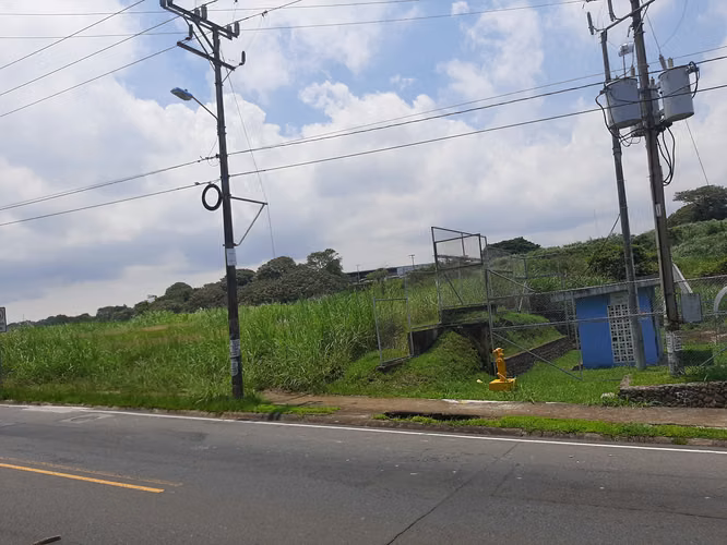TERRENO INDUSTRIAL HEREDIA.