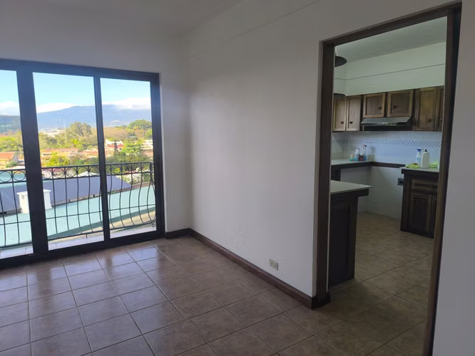 Amplio apartamento de 180m2 Bello Horizonte, Escazú